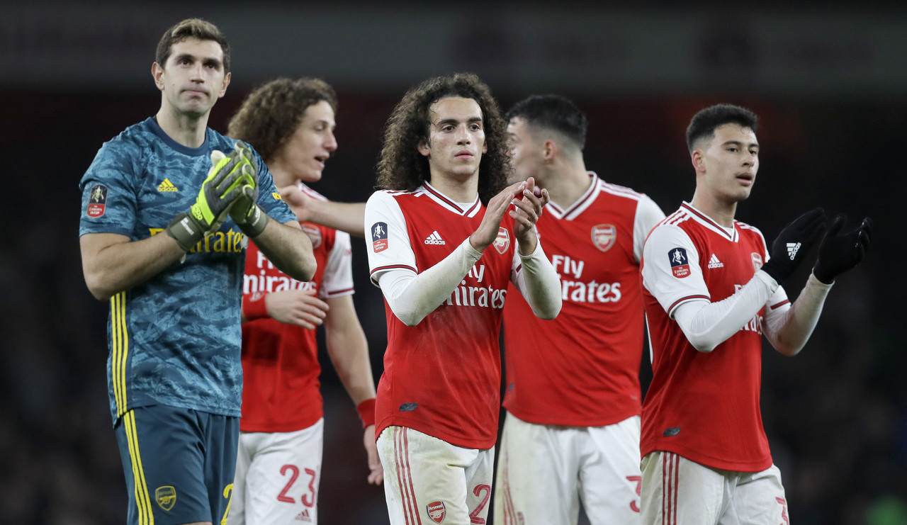 米体：莫拉塔妻子被发现已不再佩戴婚戒，二人感情陷入危机（米体：莫拉塔妻子被拍未戴婚戒，二人关系疑现危机）