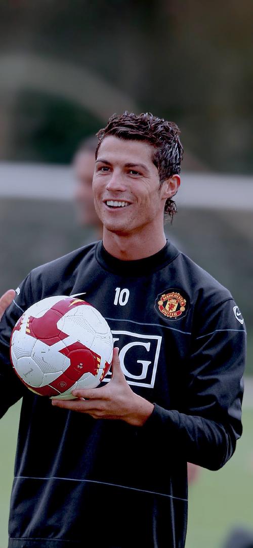 库明加被排除出轮转阵容，勇士半场10人得分领先公牛14分（库明加无缘轮换，勇士半场10人开张，领先公牛14分）