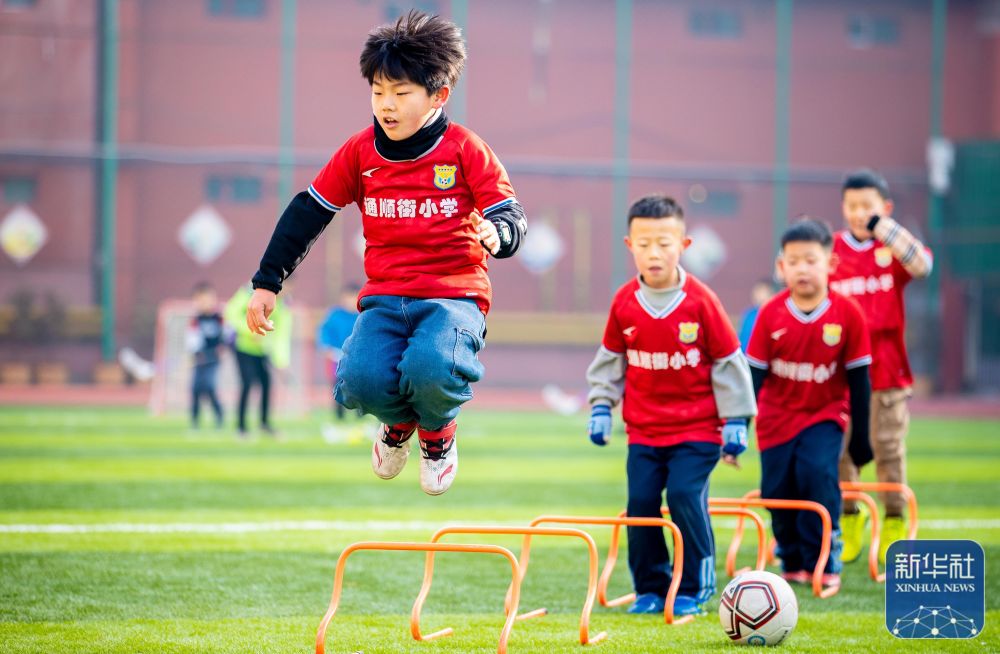 下次见面叫您教练先生？伊涅斯塔：希望如此，听起来让人兴奋（下次见面改称您教练先生？伊涅斯塔：我希望如此，听起来令人振奋）