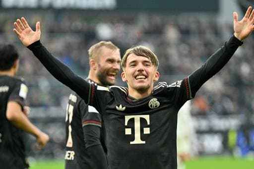 开场16分钟35秒，巴萨遭遇欧冠单场比赛最快的两个丢球（巴萨在欧冠开场16分35秒连丢两球，创单场最快丢球纪录）